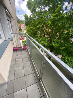 Pronájem bytu 2+kk, 39,5 m2 s balkónem, Sídliště Plešivec, Č - 13