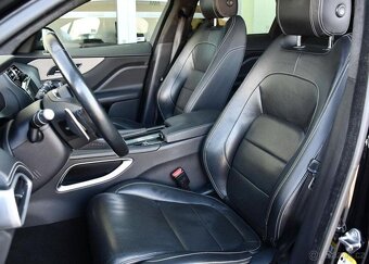 Jaguar F-Pace 30d AWD S PANO TAŽNÉ MERIDIAN - 13