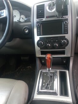 Chrysler 300C - 13