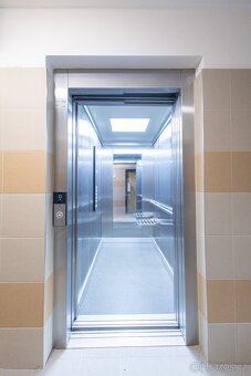 Pronájem bytu 4+1 72 m² Aubrechotvé, Praha - 13