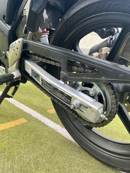 Honda cbr 125r - 13