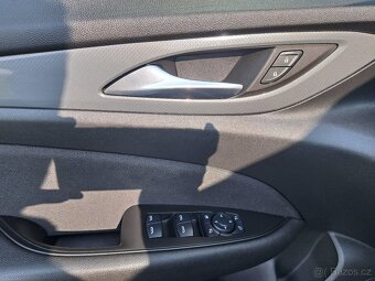 Opel Insignia Combi 1,6 CDTI (130k) - TOP stav - Servis - 13