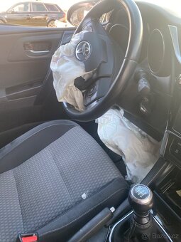 Toyota Auris - 13