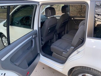 Volkswagen Touran 1.4TSi 103kw DSG 7míst 47tkm - 13