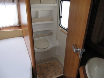 Prodám karavan Hobby 540 ufe,r.v.2010 + mover, markýza, stan - 13