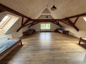 Dvougenerační dům 300 m2 +s velkou garáží 80 m - 13