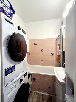 Prodej bytu 3+1 92 m² Palackého náměstí, Strakonice - 13