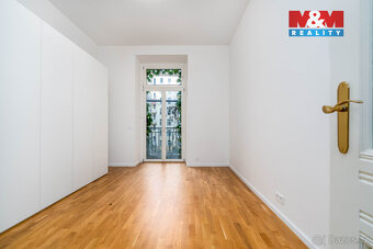 Prodej bytu 4+1, 141 m², Praha - Smíchov, ul. Zborovská - 13