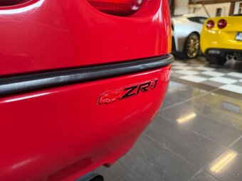 Chevrolet Corvette C4 ZR1 z roku 1990 - 13