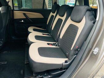 Citroën Grand C4 Picasso 2.0HDi AUT NAVIG LED 7 MÍST KAMERA - 13
