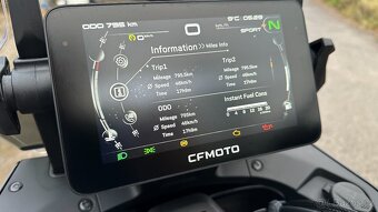 Moto 800MT Touring r.v. 2023 - 13