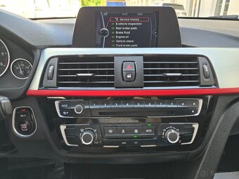 BMW 318D 105kW Touring Automat M-paket Bi-XENON NAVI SENZORY - 13