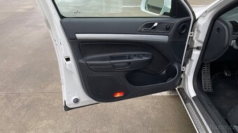 ŠKODA OCTAVIA 2.0TDi RS 125kW WEBASTO - 13