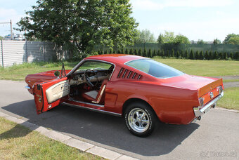 1966 Ford Mustang Fastback 289 V8, manuál, perfektní stav - 13
