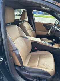 Lexus es 300h Luxury top, 1.majitel, světlá kůže - 13