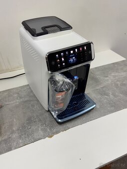 Kávovar Philips EP5500 LatteGo exclusive v bílé barvě - 13