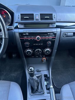 Mazda 3 1.6 Benzín 77kw rok 2009 - 13