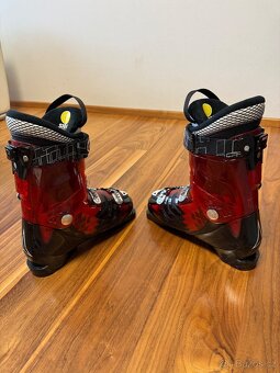 Prodám lyže s lyžáky - 13