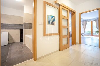 Prodej  bytu 4+kk 105m2, terasa 38 m2, zahrada 70 m2, Maleši - 13