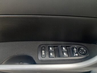 Peugeot 308sw 1.6hdi 68kw panorama klima serviska - 13