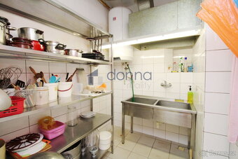Pronájem obch. prostor 200m2, ulice Jirečkova, Praha 7 - Let - 13