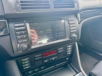 BMW Řada 5 e39 520i 125kW.Touring.Tažné. - 13