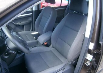 Volkswagen Touran 1.6TDi CZ,1.maj,serviska,2x ko nafta - 13