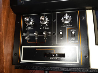 Roland Jupiter 4 plně servisovaný + Hamburg Wave MIDI sada - 13