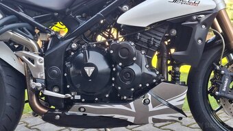 Triumph Speed Triple 1050 - 13