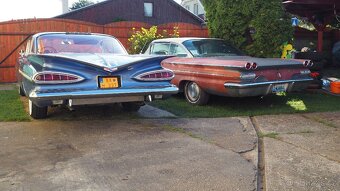 1960 Pontiac Ventura two door hardtop - 13