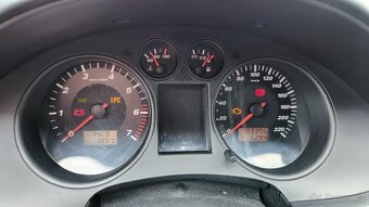 Prodám Seat Ibiza 6l 1.4 16v 55kw (2003) - 13