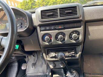 Lada Niva legend 4x4 1.7 i - 13