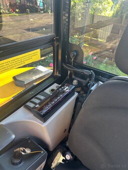 Cat 302.7D Minibagr 3T s naklápěcí hlavou - 13