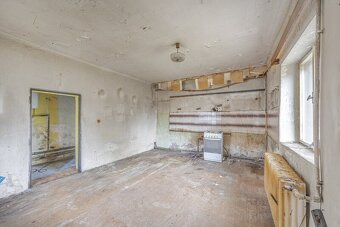 Prodej RD /Chata 60m2, obytná 85 m2 /balkon, pozemek 390 m2, - 13