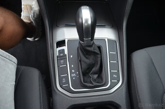 PRODÁM VW GOLF SPORTSVAN 1.6TDI DSG 2014 - 13