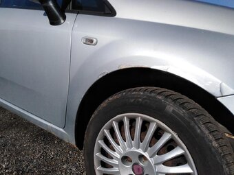 FIAT GRANDE PUNTO 1,4-8V,BENZIN 57 KWZA 36000 KČ - 13