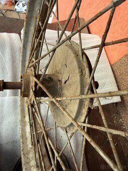 DKW - přední kolo s osou a brzdovým štítem - 13