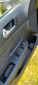 VW Golf 6 combi 1,6 tdi Style - 13