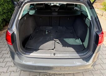 Volkswagen Golf VII 4x4 1,6 TDi pravidel.servi nafta - 13