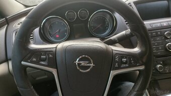 Opel Insignia 2.0 CDTi 118 kW, kombi - 13