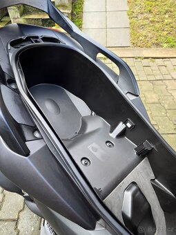 YAMAHA X - MAX 125 - 13