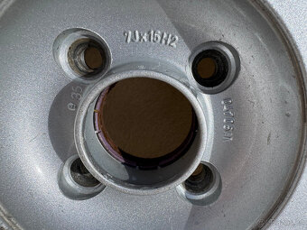 Alu kola Zender 15" 4x100, 7Jx15 ET35, zimní pneu 185/65/15 - 13