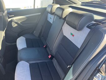 ŠKODA OCTAVIA 2,0 TDi RS - 13