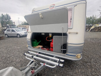 Prodám karavan Tec 450 – 4 osoby připravený na cestu - 13