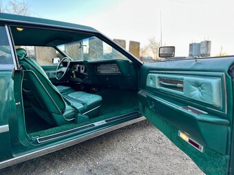 Lincoln Mark IV 1976 7.5 liter V8 - 13