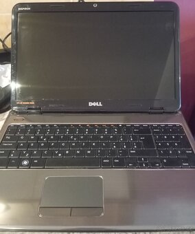 Notebooky HP DELL na díly na opravu - 13