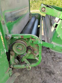 Svinovací lis John Deere 590 - 13