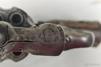 Smith & Wesson - 13