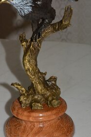 Bronzová socha orla - 13