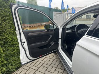 Volkswagen Passat 2.0 TDi 140kW 4motion DSG Alltrack - 13